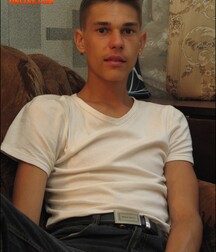 Ton wanking on Sofa gay porn 61af99790d357.jpg