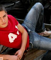 Alex cumming outdoor gay porn 61af9e677e876.jpg