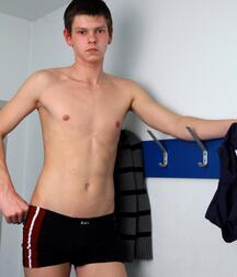 Bert in pool and shower gay porn 61afa08277610.jpg