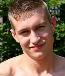 Twinkboy Robin cum gay porn 61b12a139cbe5.jpg