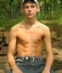 Abel the Gardener gay porn 61b3d6dd29937.jpg