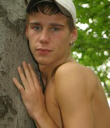 Abel the Gardener gay porn 61b3d70383a45.jpg