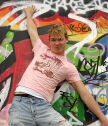 Blondie Curt + cum gay porn 61b3da40c5d4e.jpg