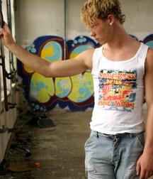 Blondie Curt + cum gay porn 61b3da6233c43.jpg