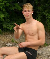 Blondie Curt + cum gay porn 61b3da831629e.jpg