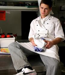 Kitchenboy Alex gay porn 61b64623ca8bc.jpg