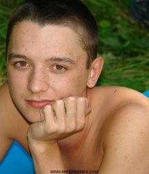Teenboy Nik cum outdoor gay porn