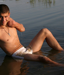 Aleks sunny afternoon gay porn 61bb7885ce7eb.jpg