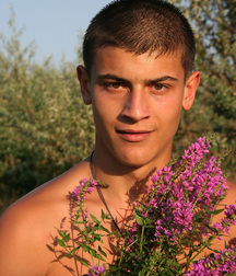 Aleks sunny afternoon gay porn 61bb789f86003.jpg