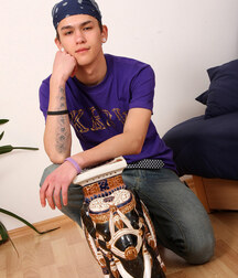 Alexander´s home strip solo gay porn 61bb7982bb1cc.jpg