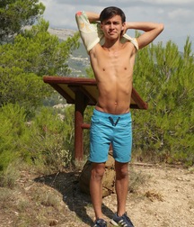 Maxxie´s solo wank outdoors gay porn 61bfd3712e599.jpg