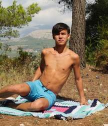 Maxxie´s solo wank outdoors gay porn 61bfd3ba894bb.jpg