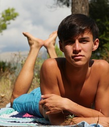 Maxxie´s solo wank outdoors gay porn 61bfd3caeb685.jpg