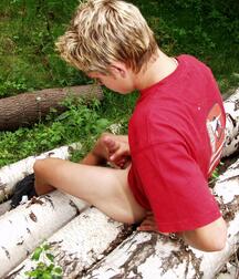 Kim wanks half-naked on tree trunks gay porn 61c4c50f5d0cf.jpg