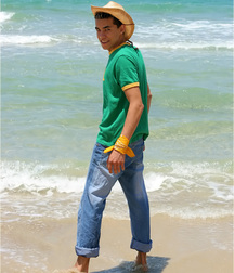 Beachboy Leon gay porn 61ce58c0dd485.jpg