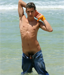 Beachboy Leon gay porn 61ce590b3d782.jpg