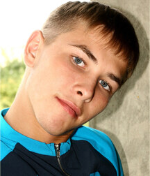 Model Mike strip and wank in the Ruine gay porn 61d0a9d58ddc3.jpg