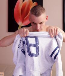 Martin gets horny after taking a shower gay porn 61d2088ed8a3f.jpg