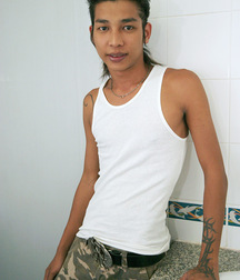 horny Tia´s shower show porn