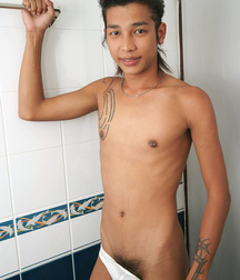 horny Tia´s shower show porn 61d2289cc3810.jpg