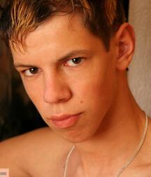 Pieter show his Body gay porn 61d5ca301b0f0.jpg