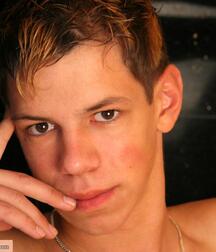 Pieter show his Body gay porn 61d5ca7ea611d.jpg
