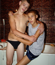 Andy and Kirk´s shower Show gay porn 61d5e16bda6e5.jpg