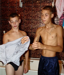 Andy and Kirk´s shower Show gay porn 61d5e17d24408.jpg