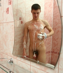 Brady shower show gay porn 61da2a258e475.jpg