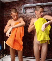Andy and Kirk´s shower Show gay porn 61e5c770486c5.jpg