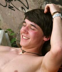 Twink Mario outdoor gay porn 620407acc880c.jpg