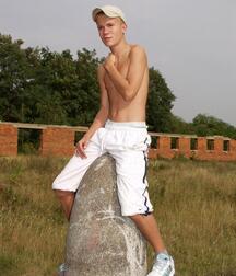 hot Sebastian´s wanking gay porn 62040a343f50c.jpg
