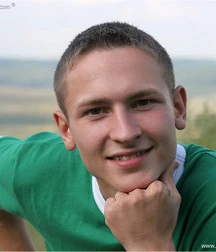 Twink Lucas outdoor wank gay porn