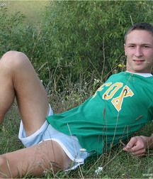 Twink Lucas outdoor wank gay porn 6211792a65ca3.jpg