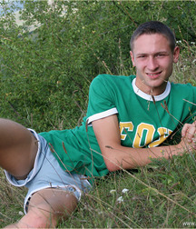 Twink Lucas outdoor wank gay porn 6211794855c12.jpg