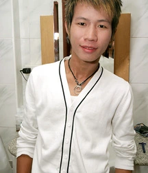 Mic´s bathroom wanking gay porn
