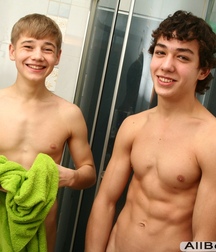 Aaron and Kane in shower gay porn 621ce3656960e.jpg
