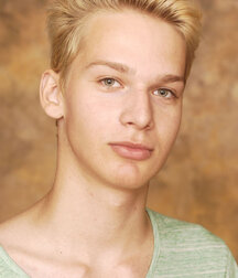 Blond Boy solo gay porn set