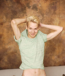Blond Boy solo gay porn set 62267cda09ad0.jpg