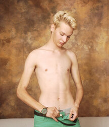 Blond Boy solo gay porn set 62267cf5be9f4.jpg