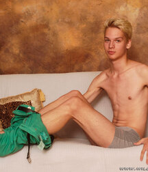 Blond Boy solo gay porn set 62267d08a41ba.jpg