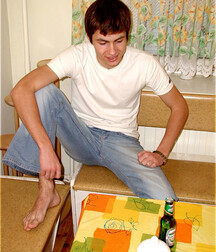 Albert naked at home Gay Porn 62f468e6c77eb.jpg