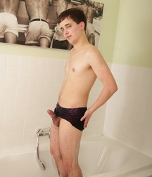 Adam take a bath solo Gay Porn 62ff8927c8912.jpg