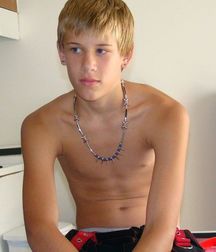 Hot Boys 5 5dbdbff22b610.jpg