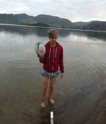 Hot Boys 5 5dbdc0a2aaf7f.jpg