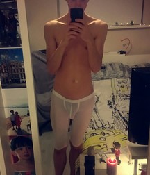 Hot Boys 5 5dbdc0c72ad6c.jpg