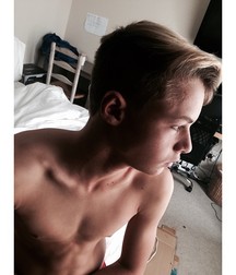 InstaBoys 5dc5ba558fa54.jpg