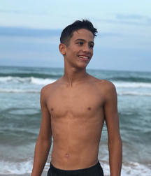 InstaBoys 5dc5babd17e7e.jpg