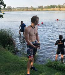 InstaBoys 5dc5bacfaba10.jpg