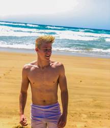 InstaBoys 5dc5bada4b0bb.jpg